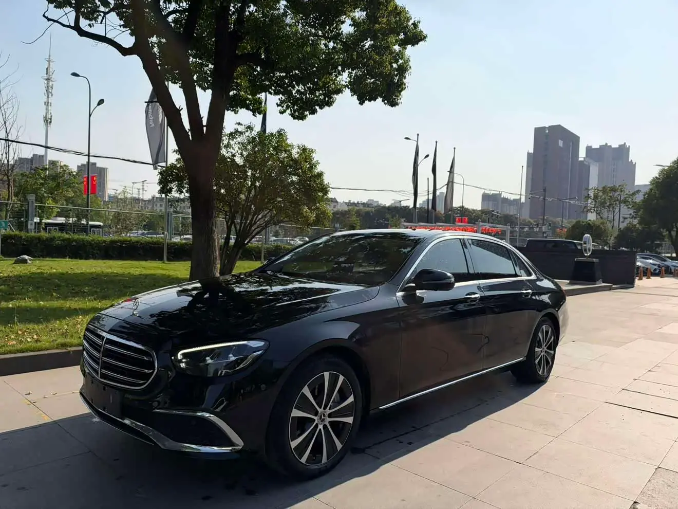 Mercedes-Benz E-Class New Energy 2023 — Фото 1/17