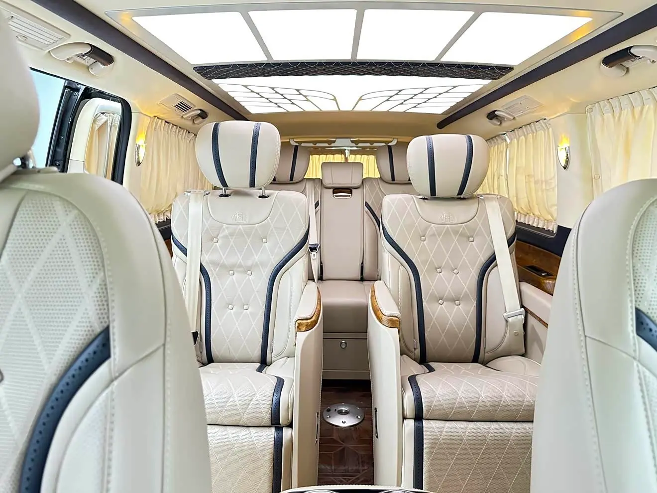 Mercedes-Benz Vito 2021 — Photo 10/10