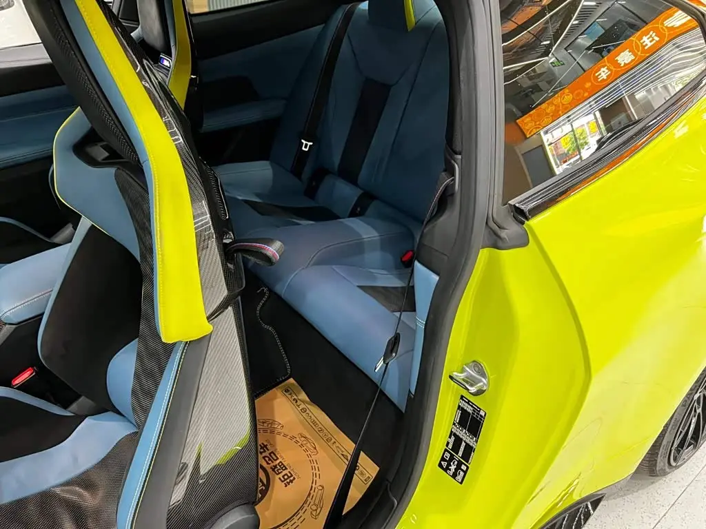 BMW M4 2022 — Photo 4/15
