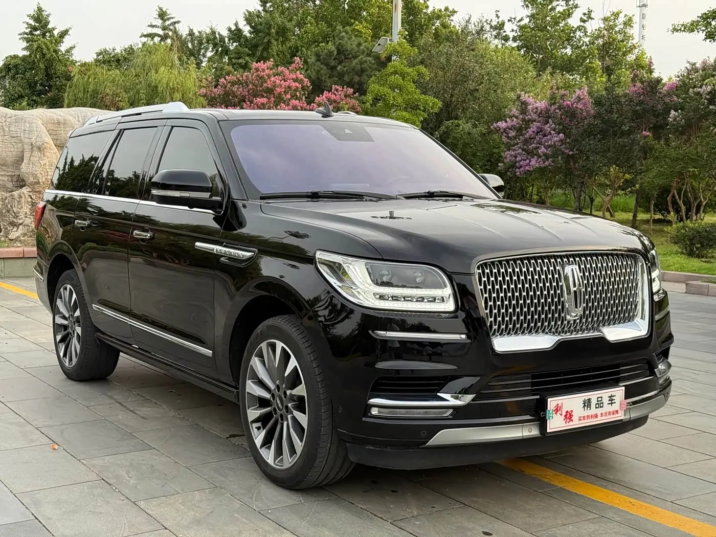 Lincoln Navigator 2019 — Фото 3/20