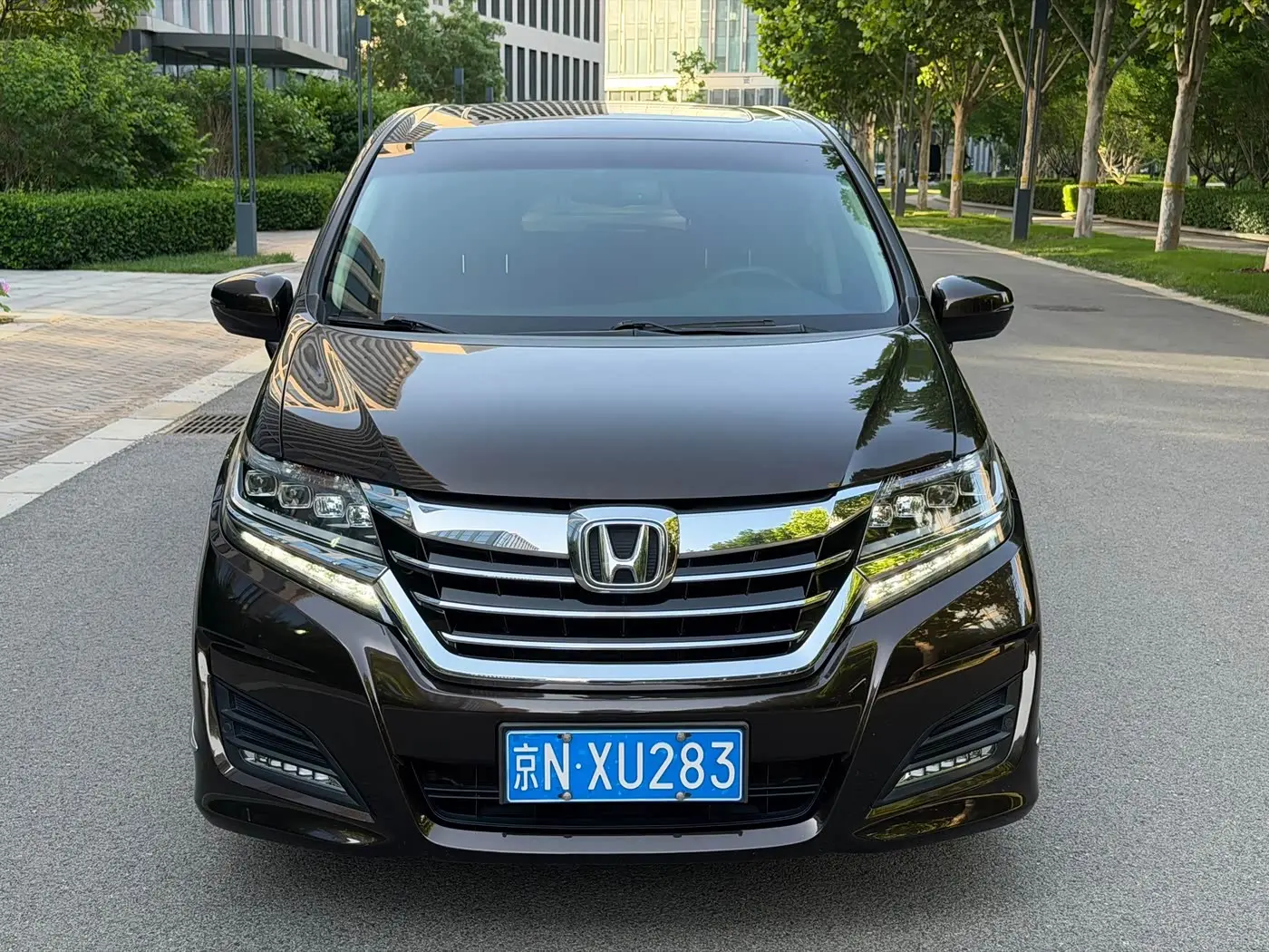 Honda Elysion 2018 — Photo 2/15