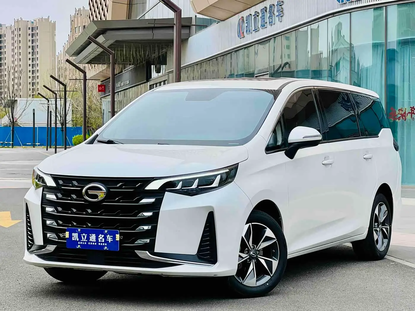 GAC Trumpchi Trumpchi M6 2024 — Фото 1/14