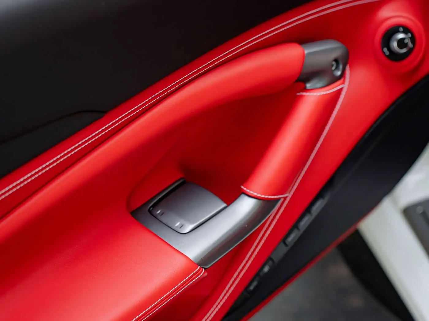 Ferrari F8 2022 — Фото 16/18