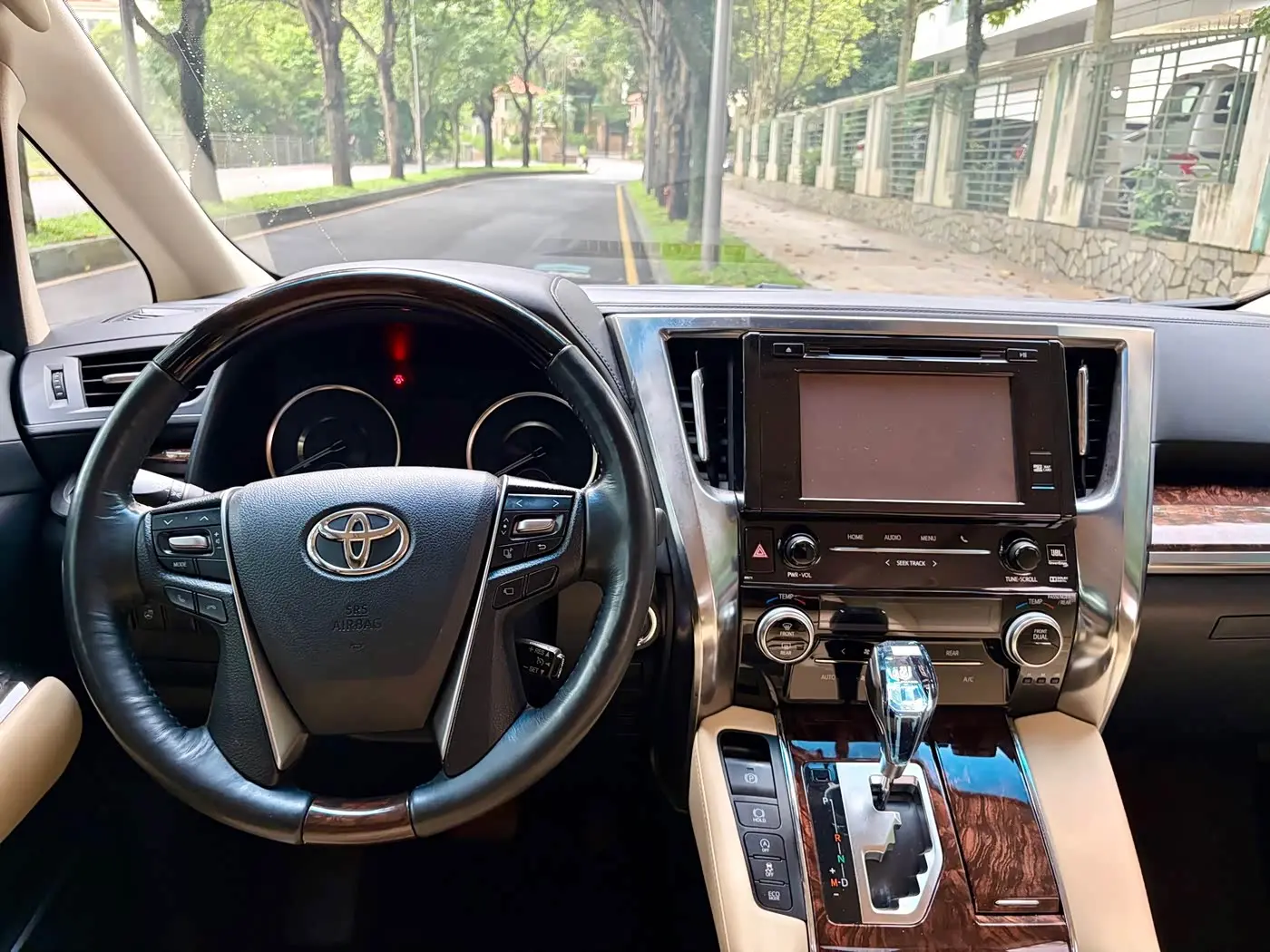 Toyota Alphard 2019 — Şəkil 14/20