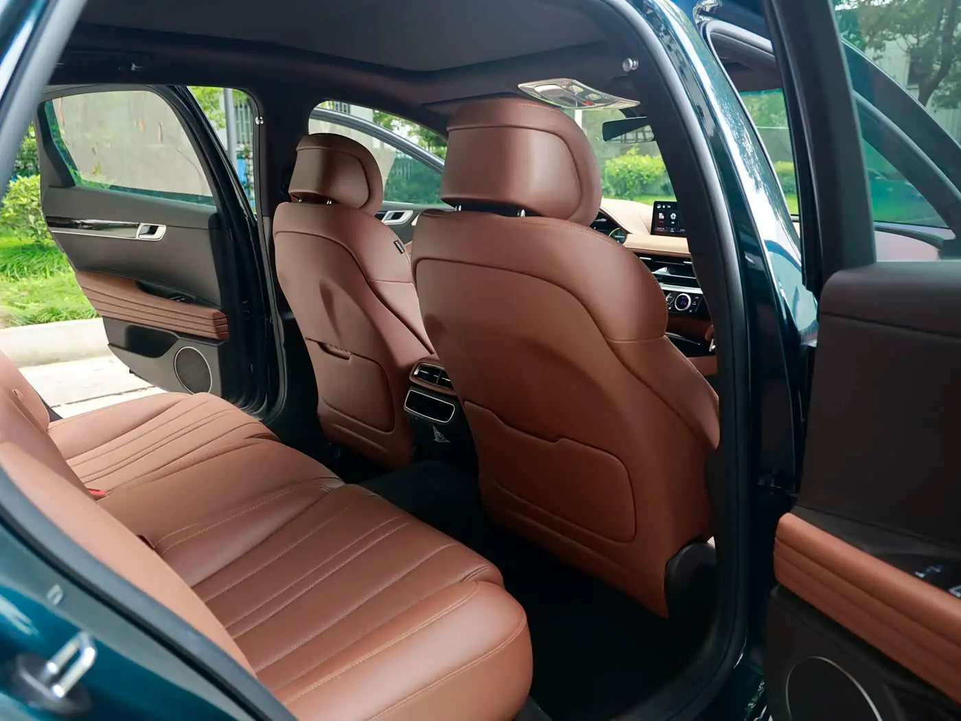 Genesis G80 2024 — Photo 5/14