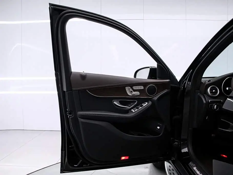 Mercedes-Benz GLC 2022 — Photo 13/20