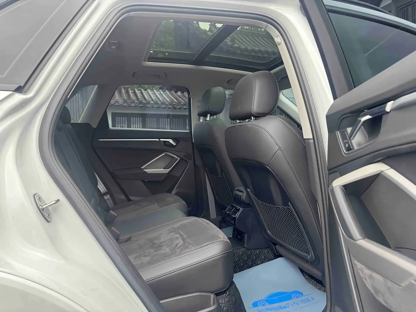 Audi Q3 2023 — Photo 9/20