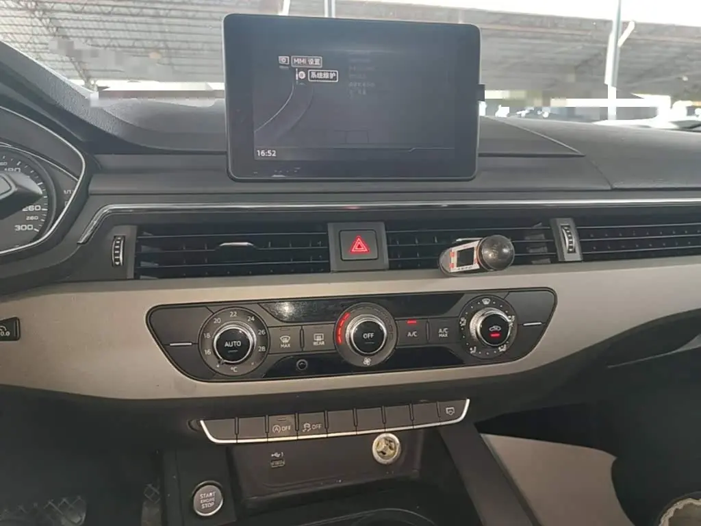 Audi A4L 2019 — Şəkil 13/20