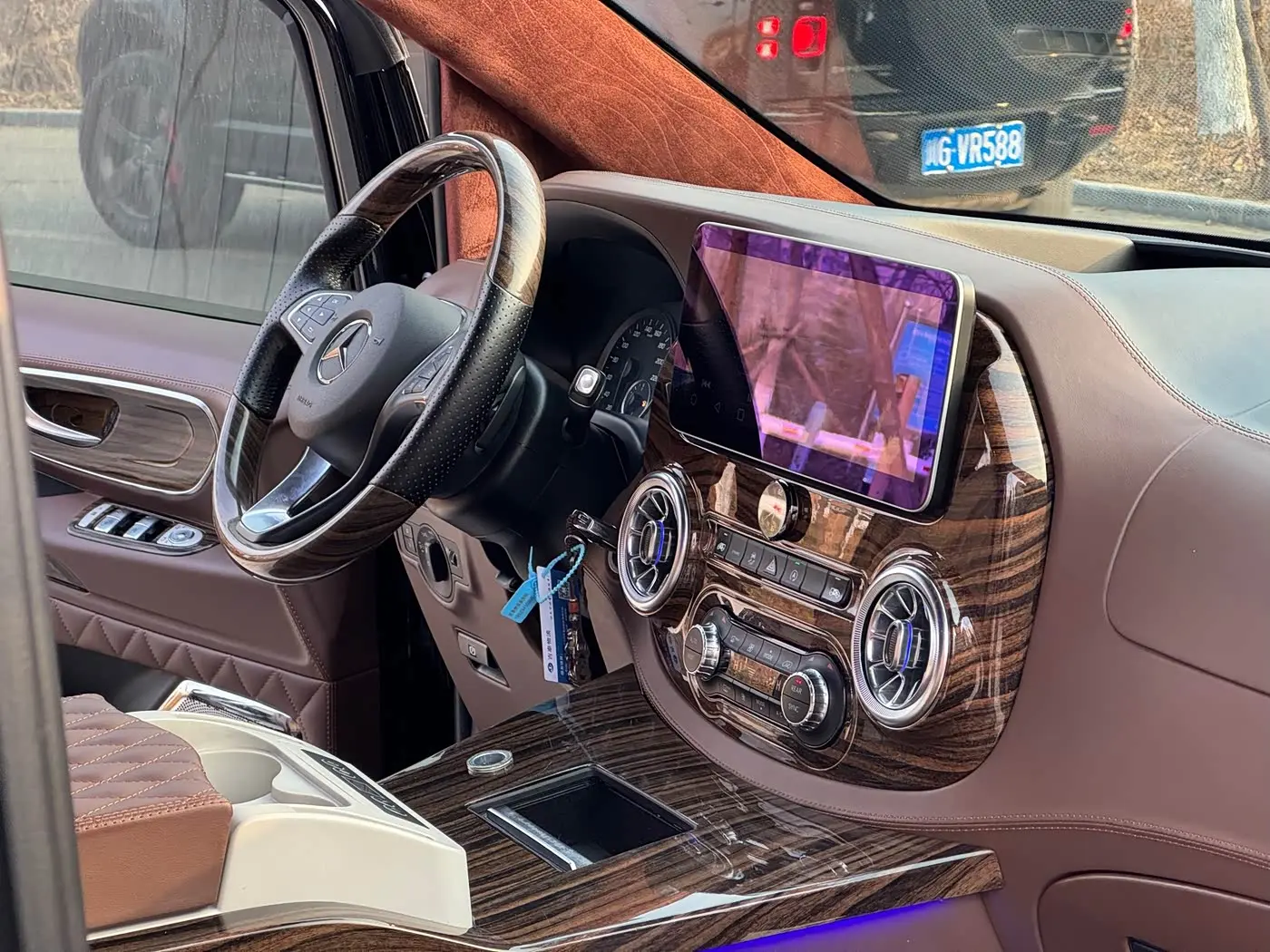 Mercedes-Benz Vito 2021 — Photo 11/17