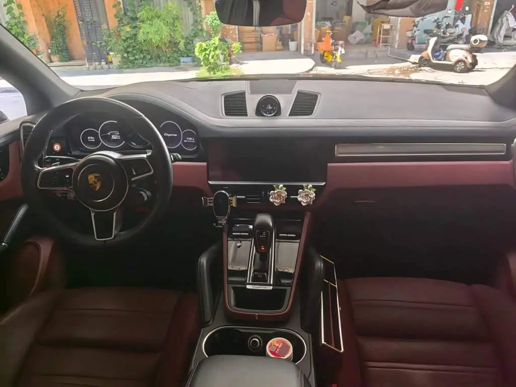Porsche Cayenne New Energy 2023 — Şəkil 6/13