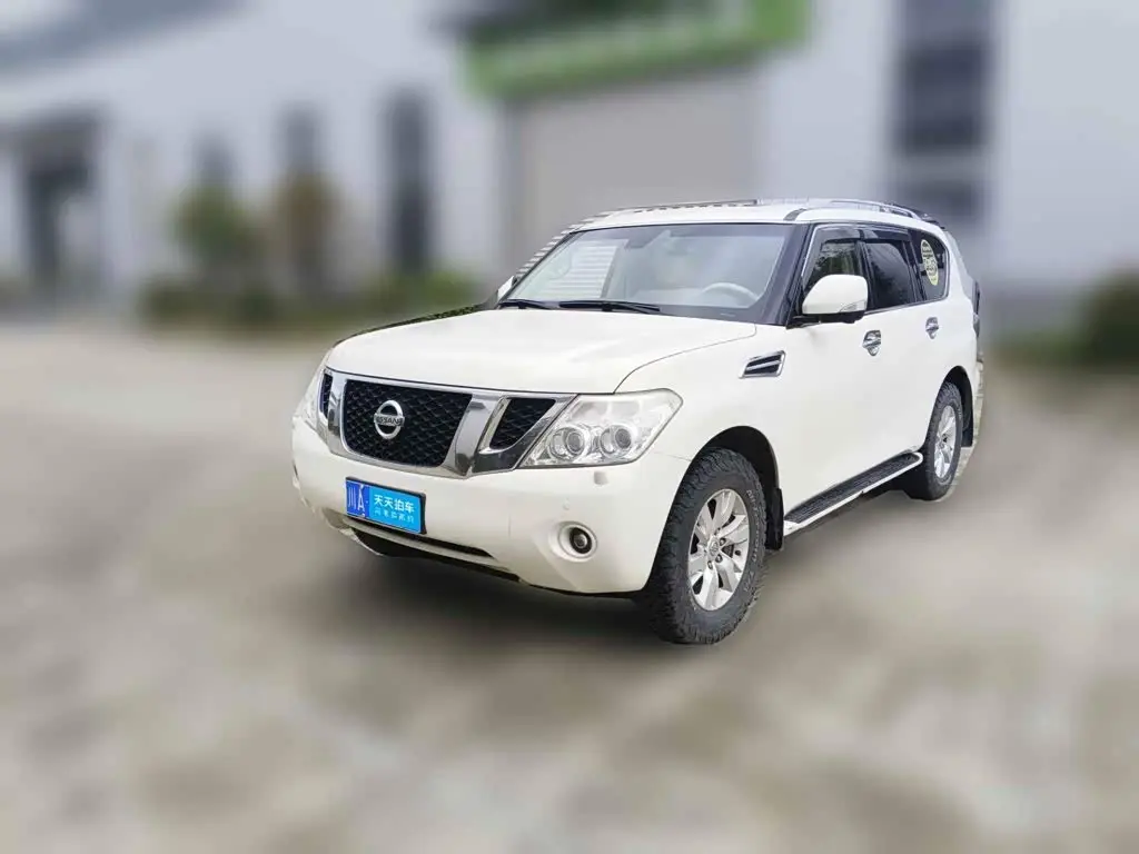 Nissan Patrol 2015 — Şəkil 1/13