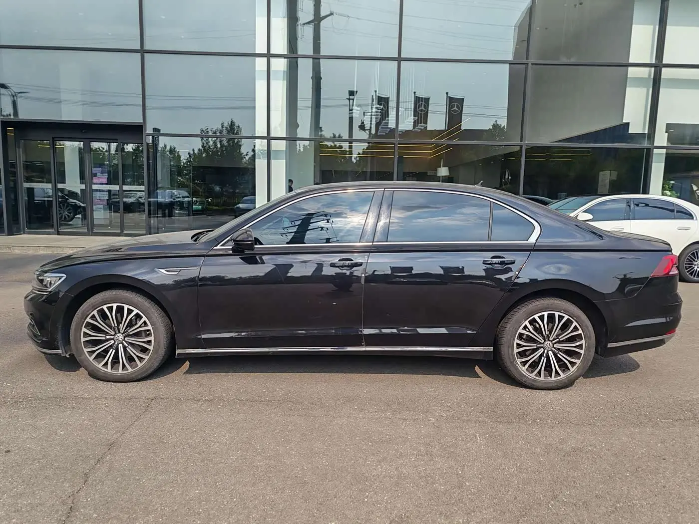 Volkswagen Phideon 2019 — Фото 16/20