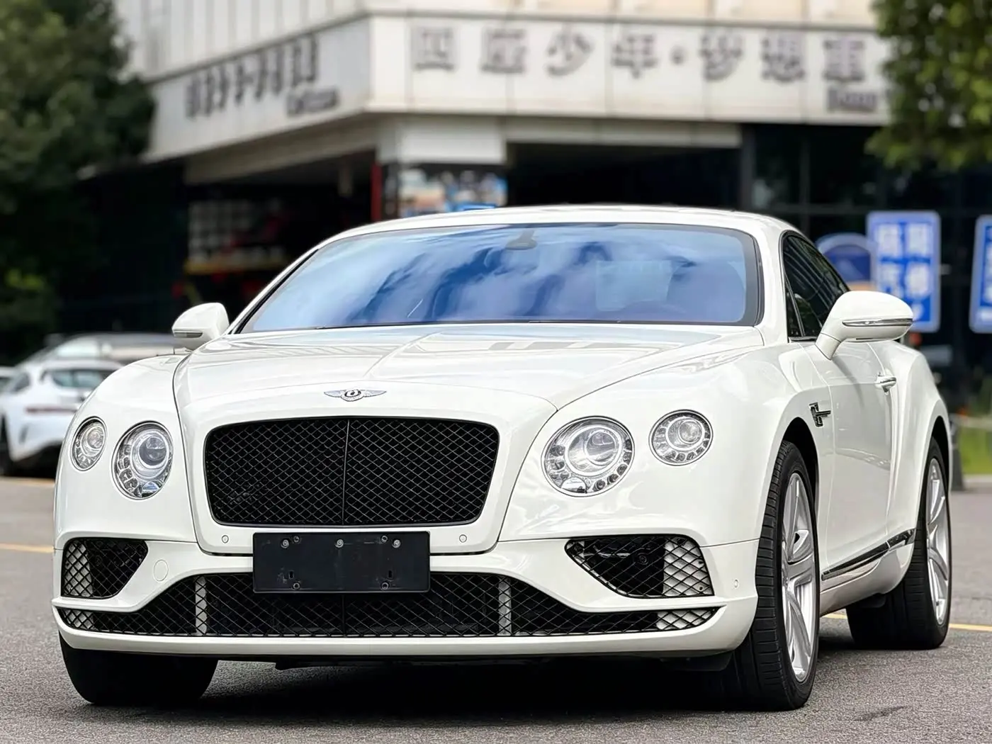 Bentley Continental 2013 — Photo 2/9