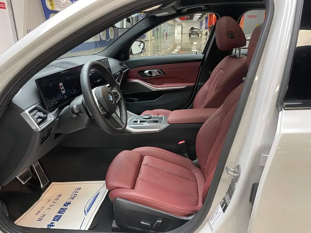 BMW 3 Series 2024 — Photo 9/20