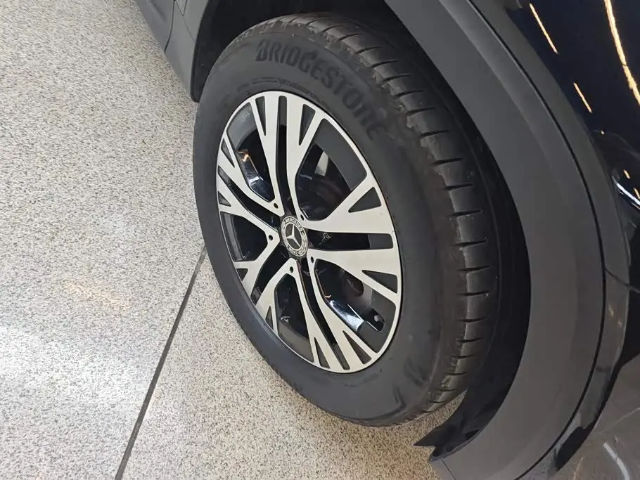 Mercedes-Benz GLB 2025 — Şəkil 6/16