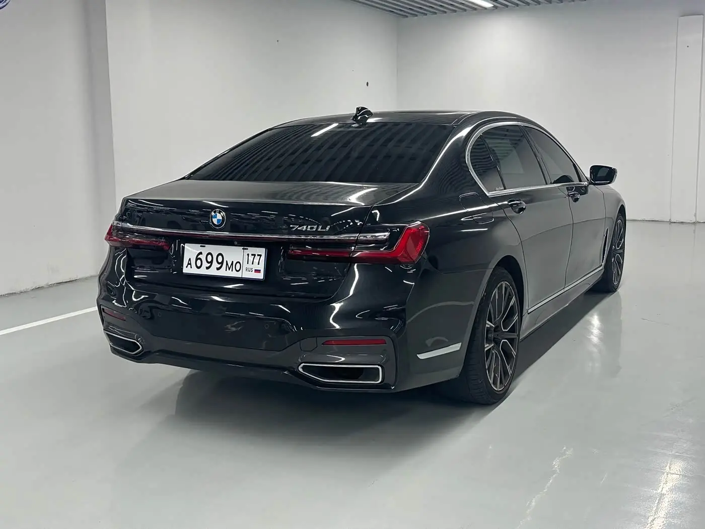 BMW 7 Series 2019 — Photo 15/19