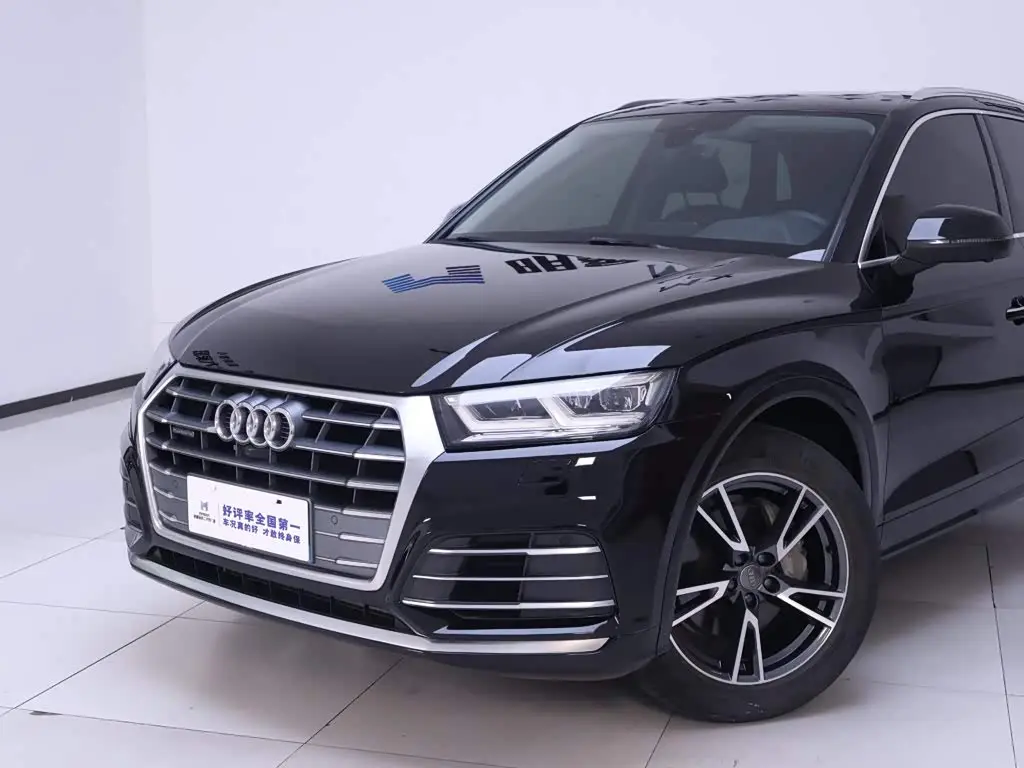 Audi Q5L 2019 — Фото 3/20