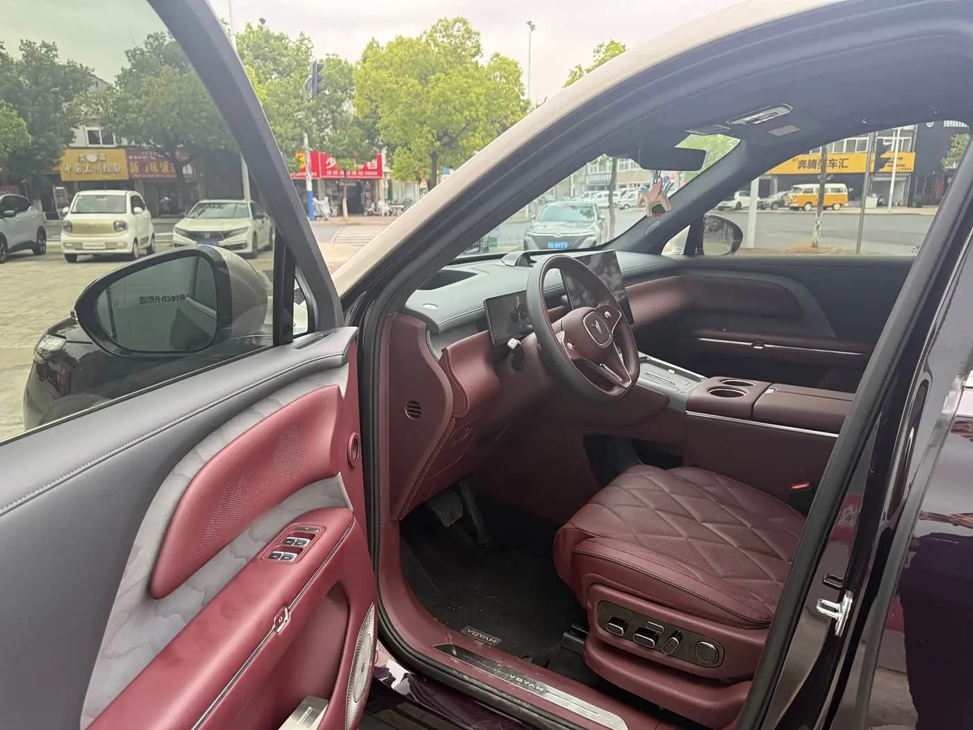 Voyah Auto VOYAH Taisan 2025 — Photo 7/10