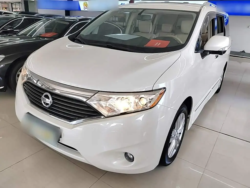 Nissan Quest 2017 — Фото 2/20