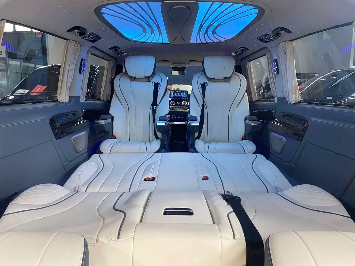Mercedes-Benz Vito 2024 — Photo 15/19