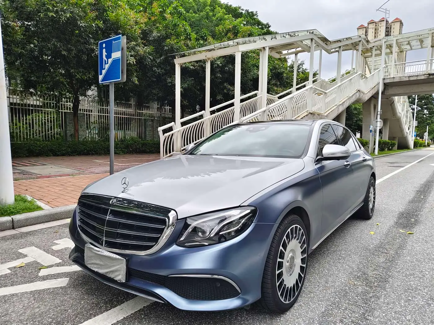 Mercedes-Benz E-Class 2017 — Фото 1/11