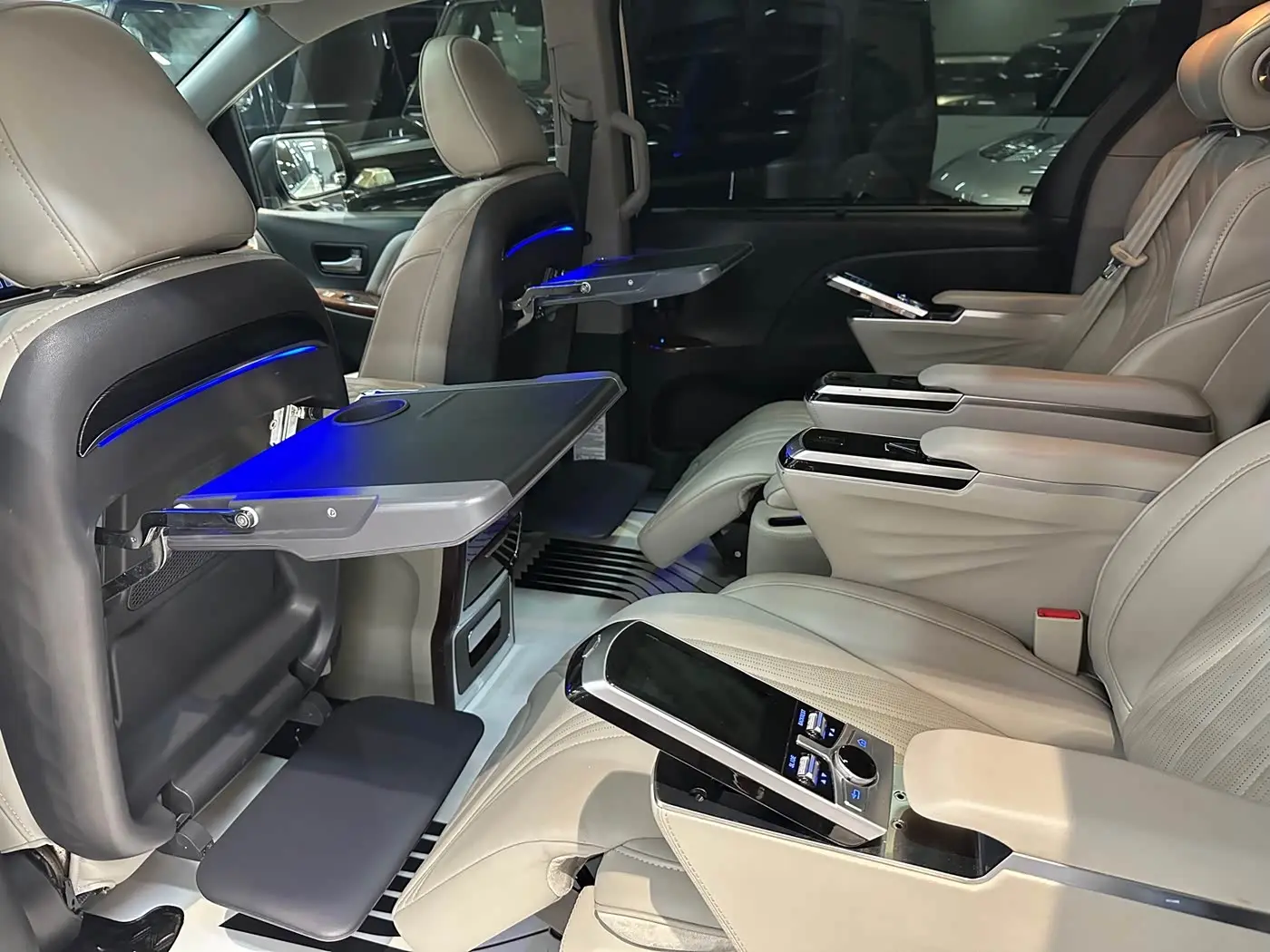 Toyota Sienna 2017 — Photo 12/18