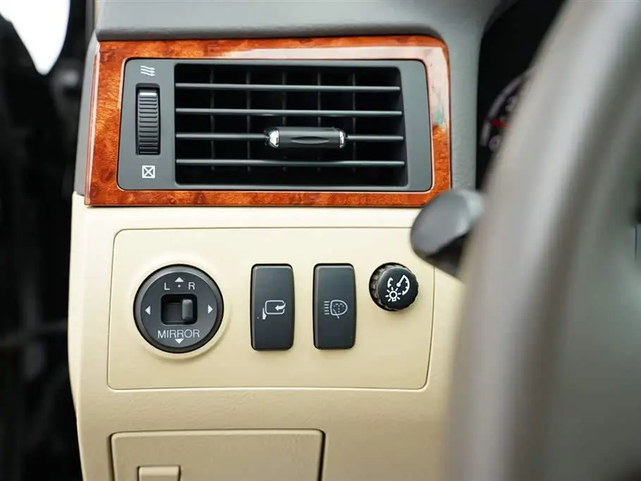 Toyota Crown 2007 — Şəkil 18/20