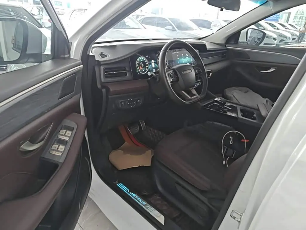 Jetour X90 PLUS 2024 — Şəkil 16/20