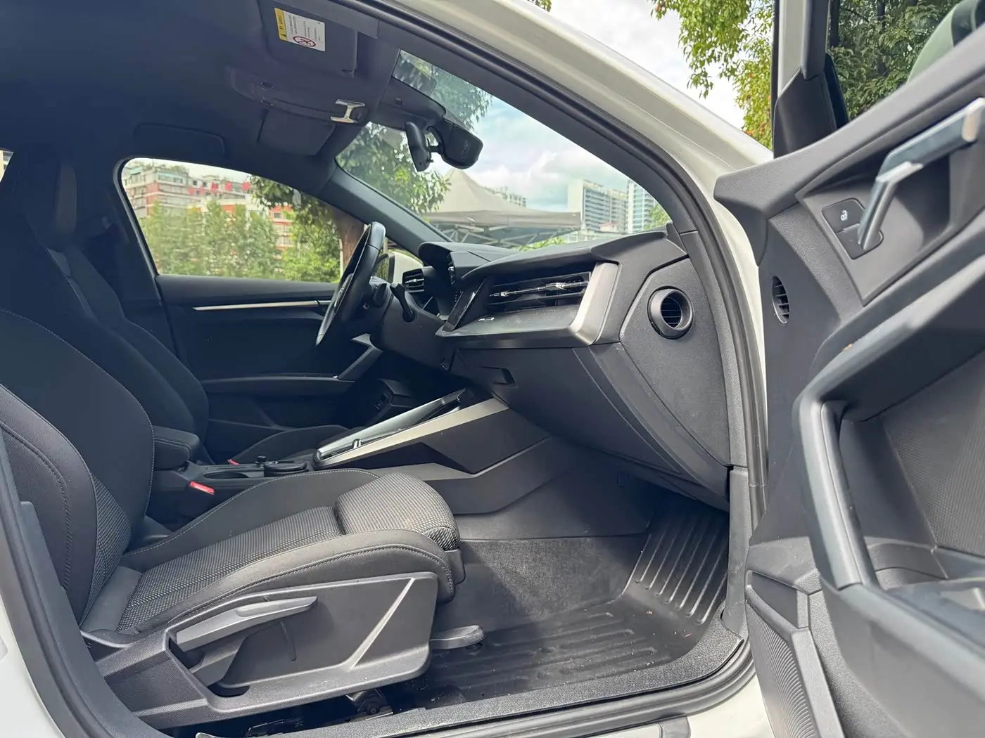 Audi A3 2022 — Photo 12/17