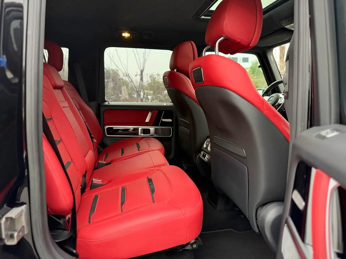 Mercedes-Benz G-Class AMG 2024 — Фото 18/20