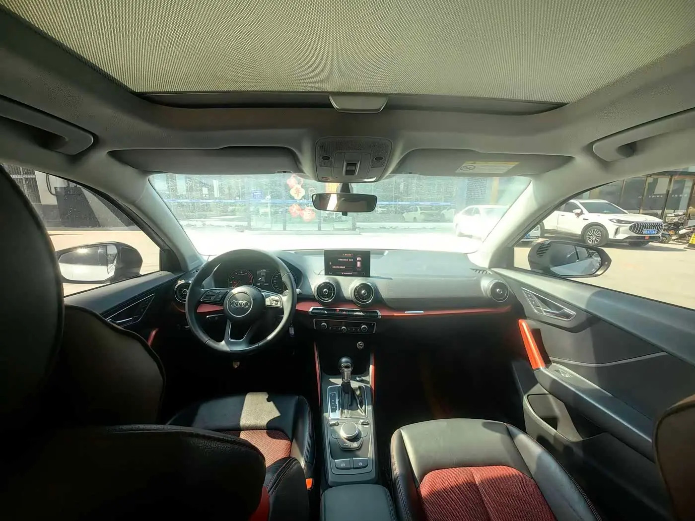 Audi Q2L 2020 — Şəkil 15/15