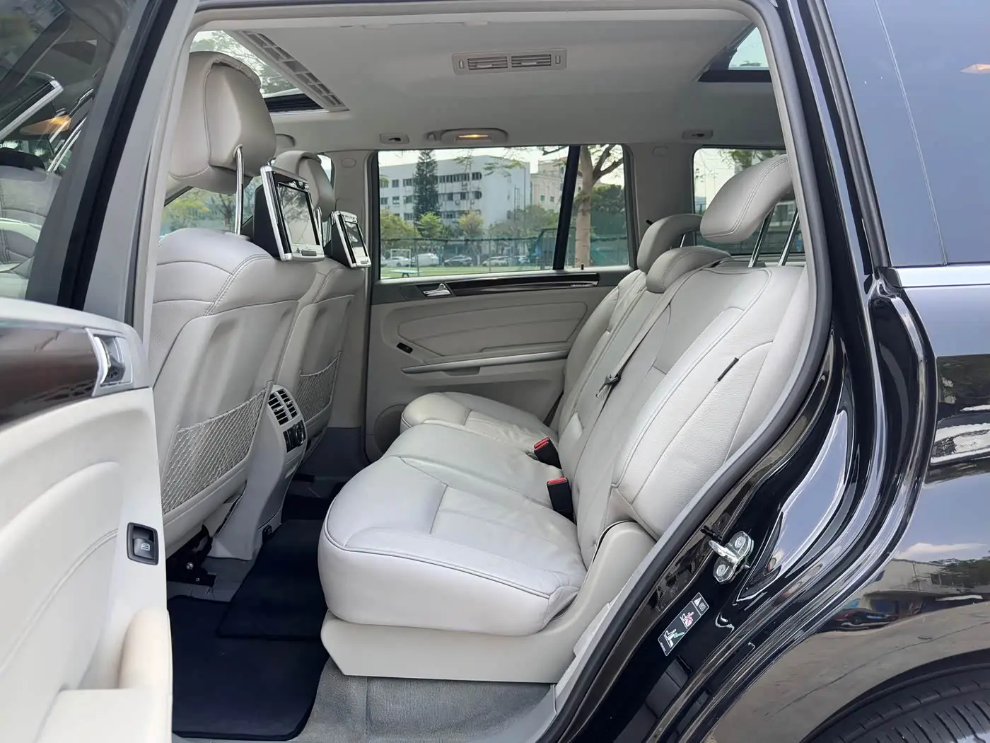 Mercedes-Benz GL-Class 2012 — Photo 7/20