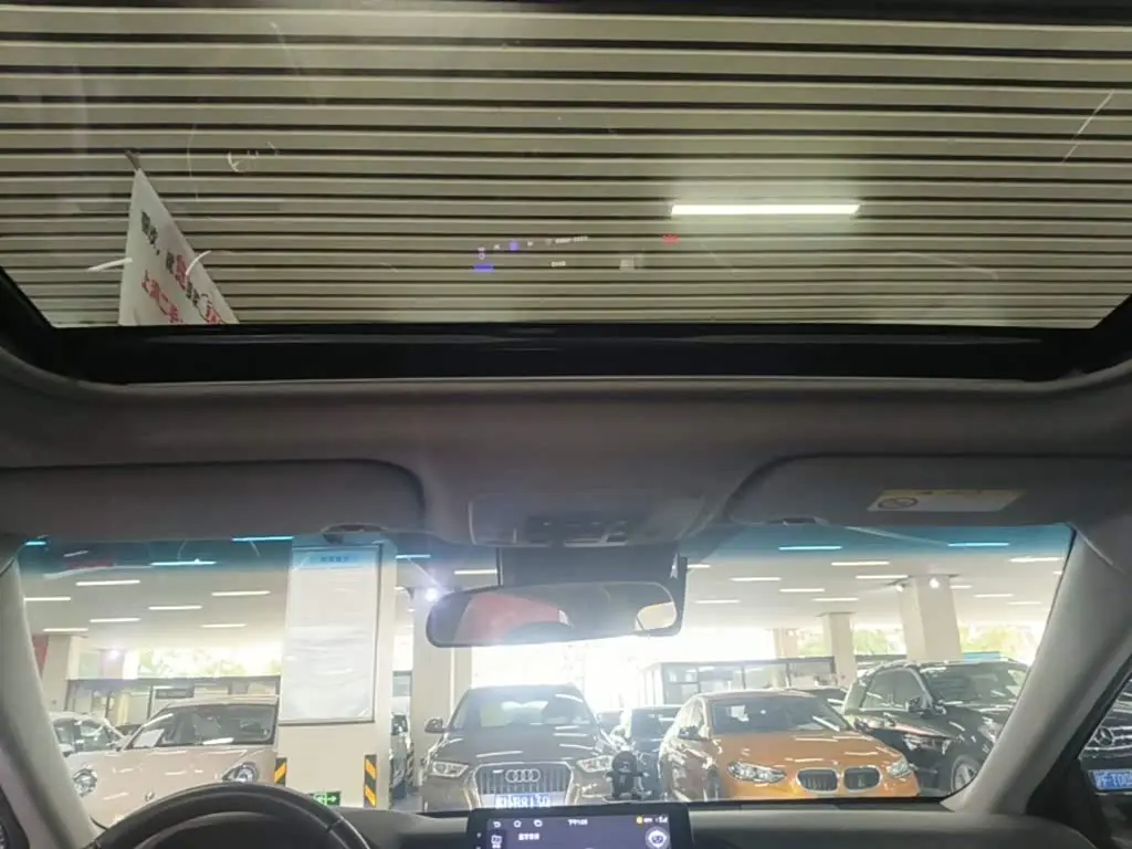 Toyota Camry 2023 — Фото 18/20