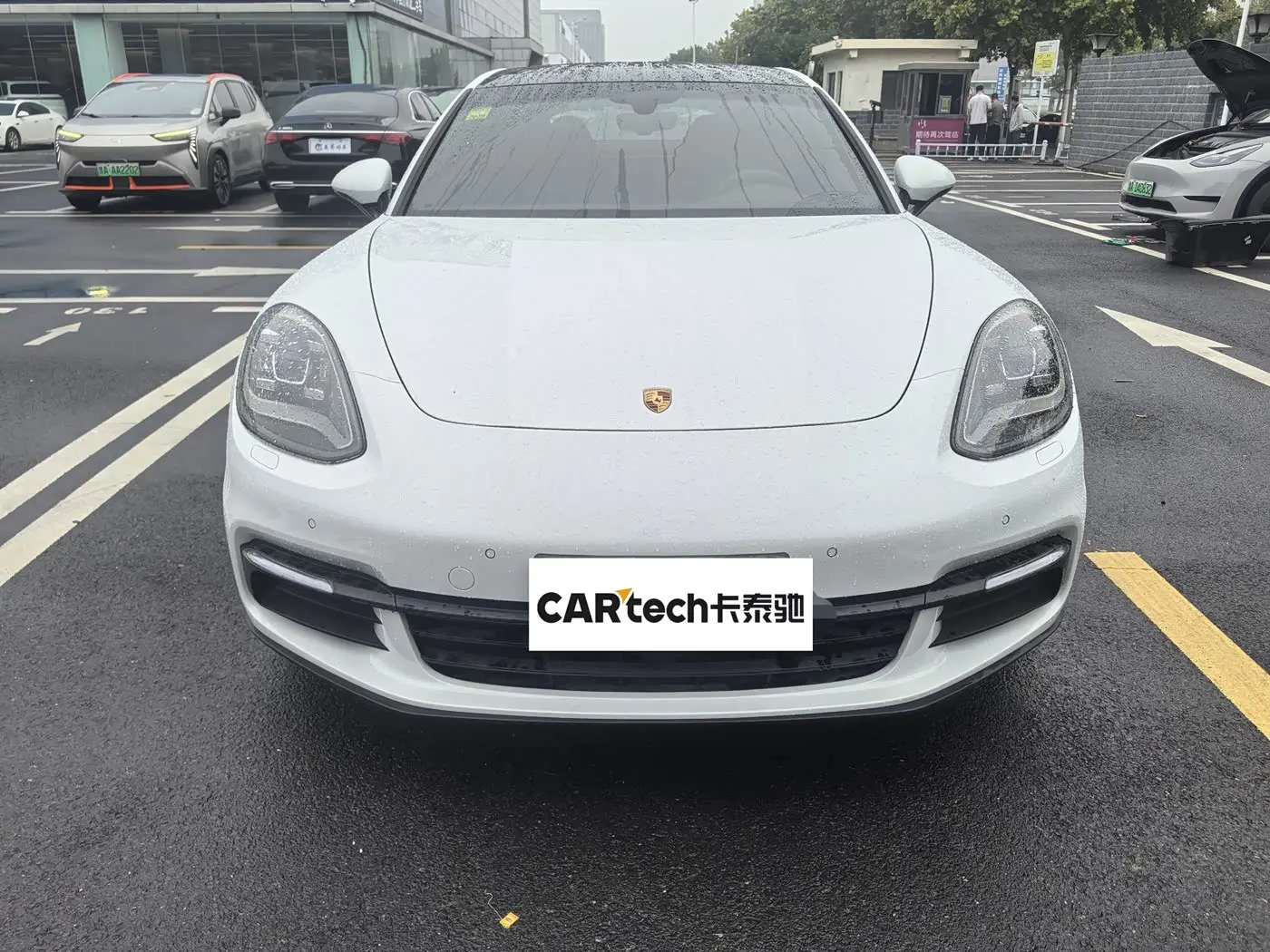 Porsche Panamera 2018 — Photo 2/9