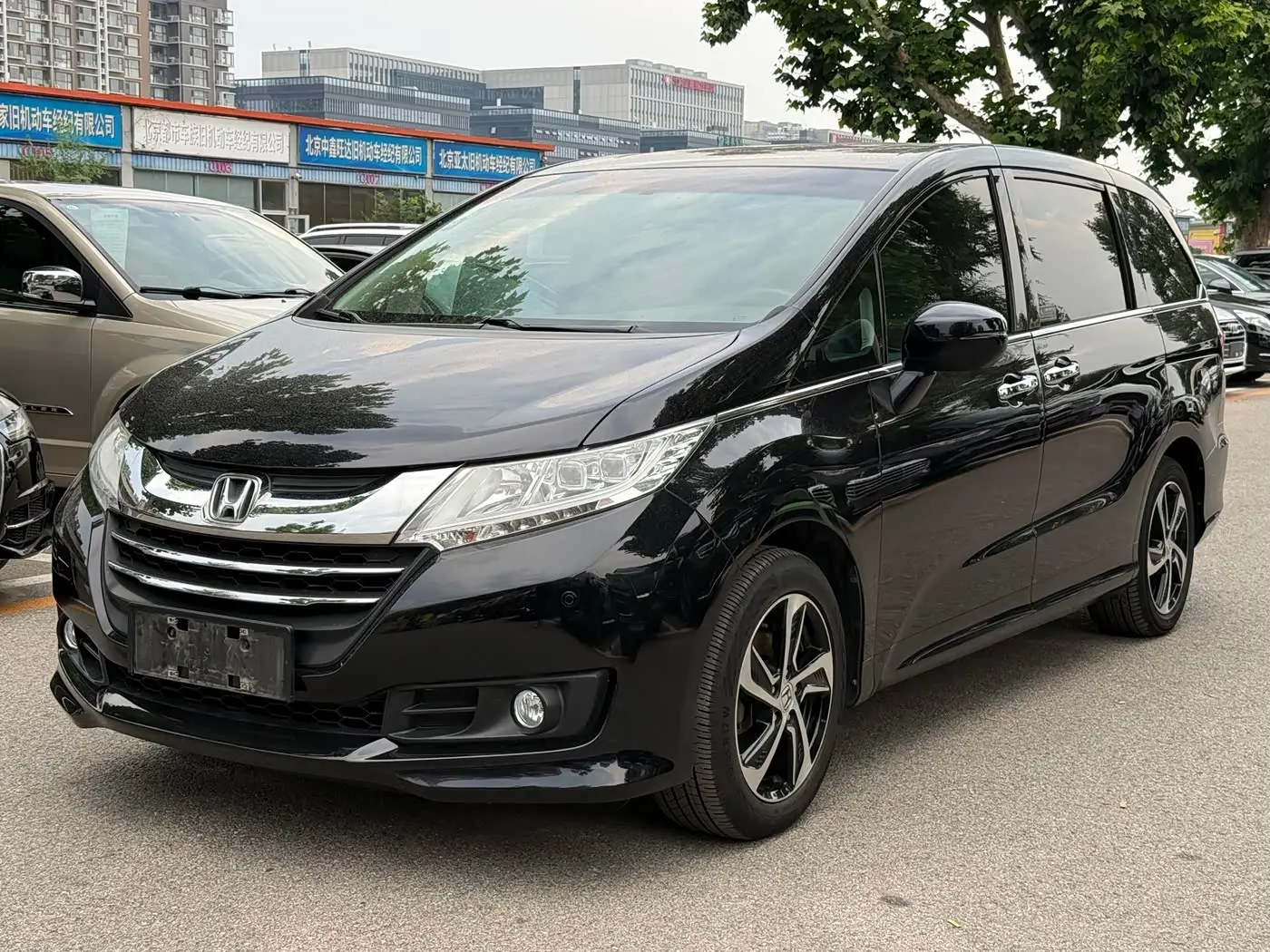 Honda Odyssey 2017 — Фото 1/19