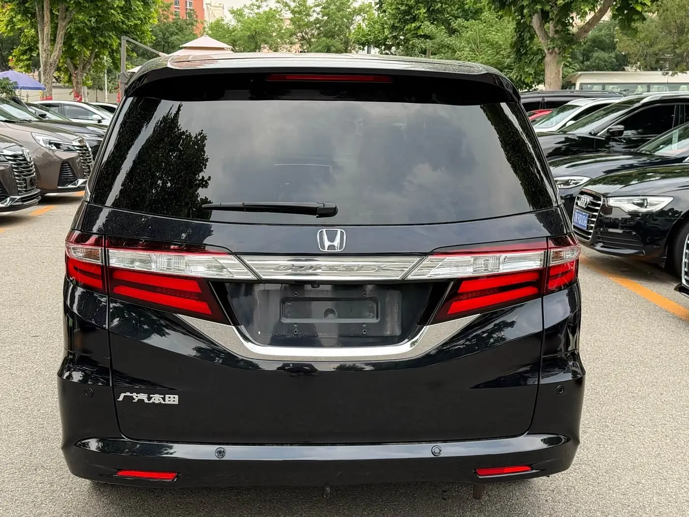 Honda Odyssey 2017 — Фото 13/19