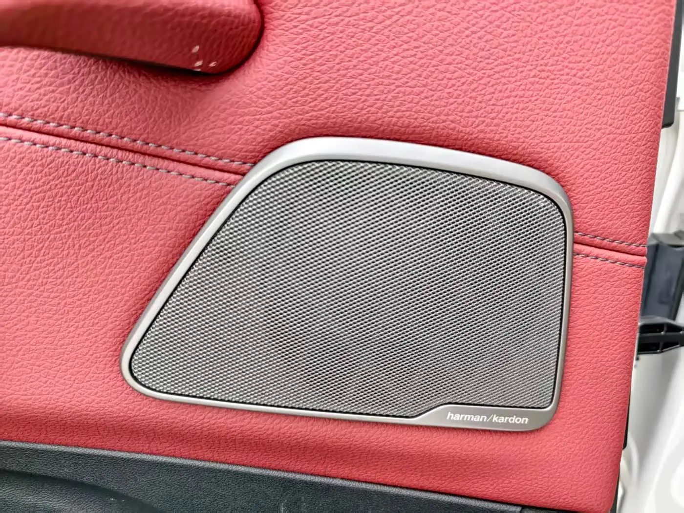 BMW 5 Series 2020 — Photo 14/14