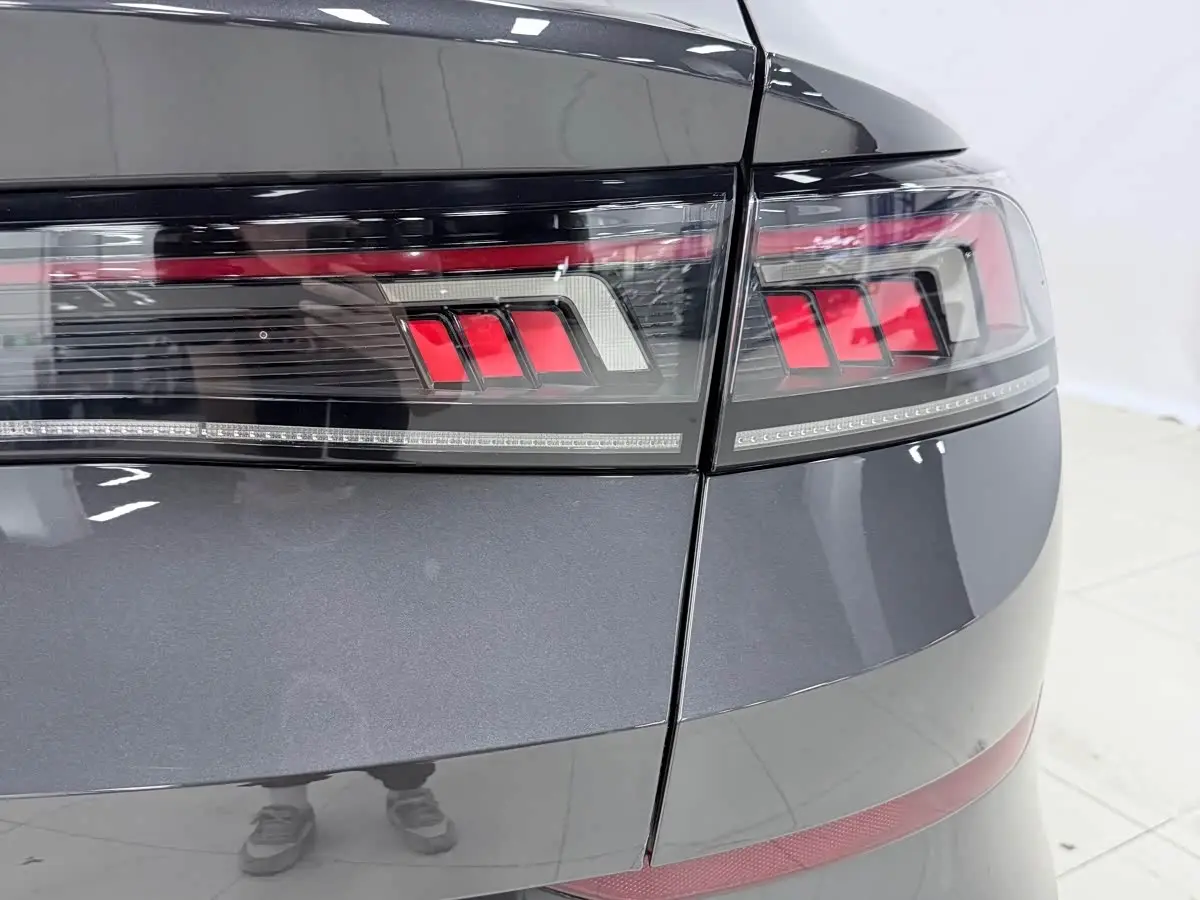 Volkswagen Lamando 2023 — Photo 9/20