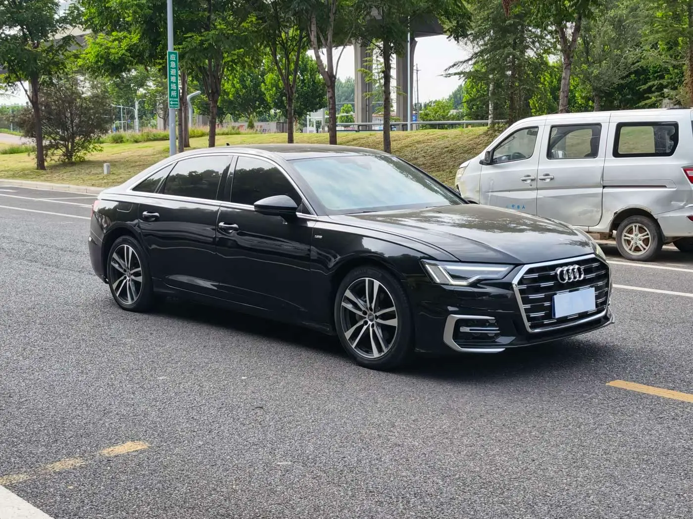 Audi A6L 2024 — ფოტო 3/13