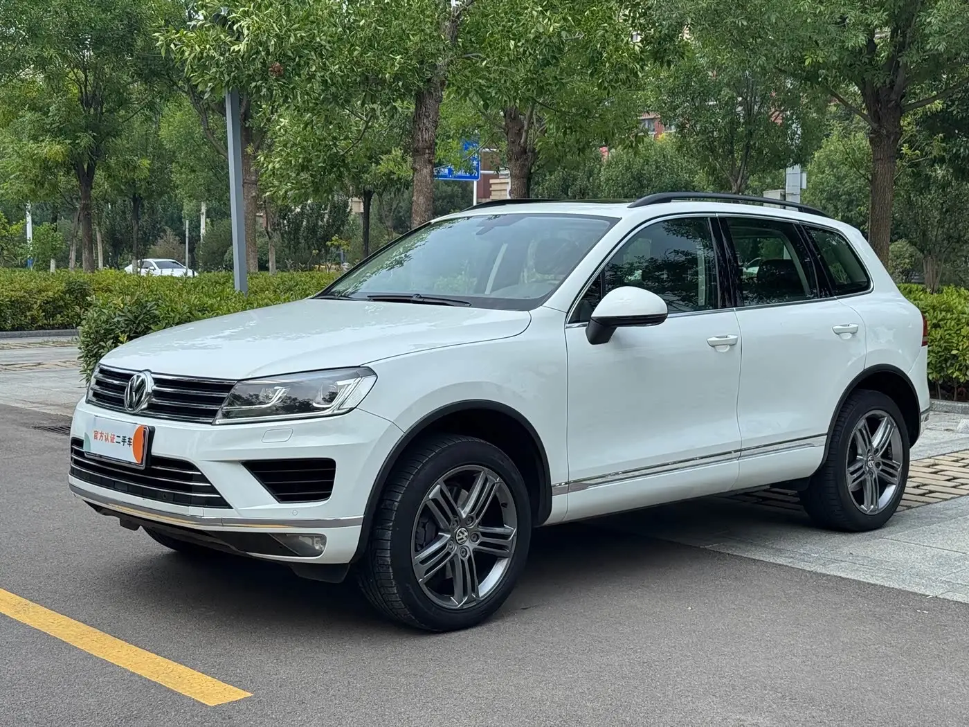 Volkswagen Touareg 2018 — Photo 1/15