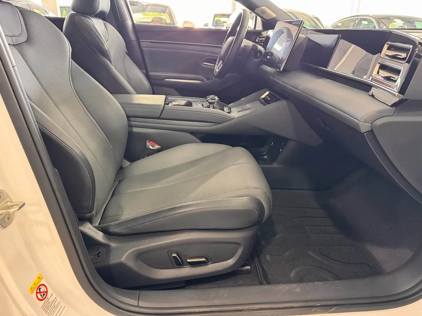 BYD Qin L 2025 — Photo 19/20