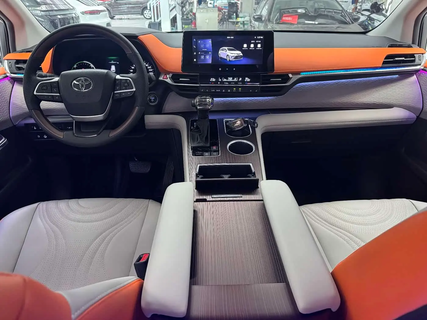Toyota Granvia 2025 — Photo 9/11