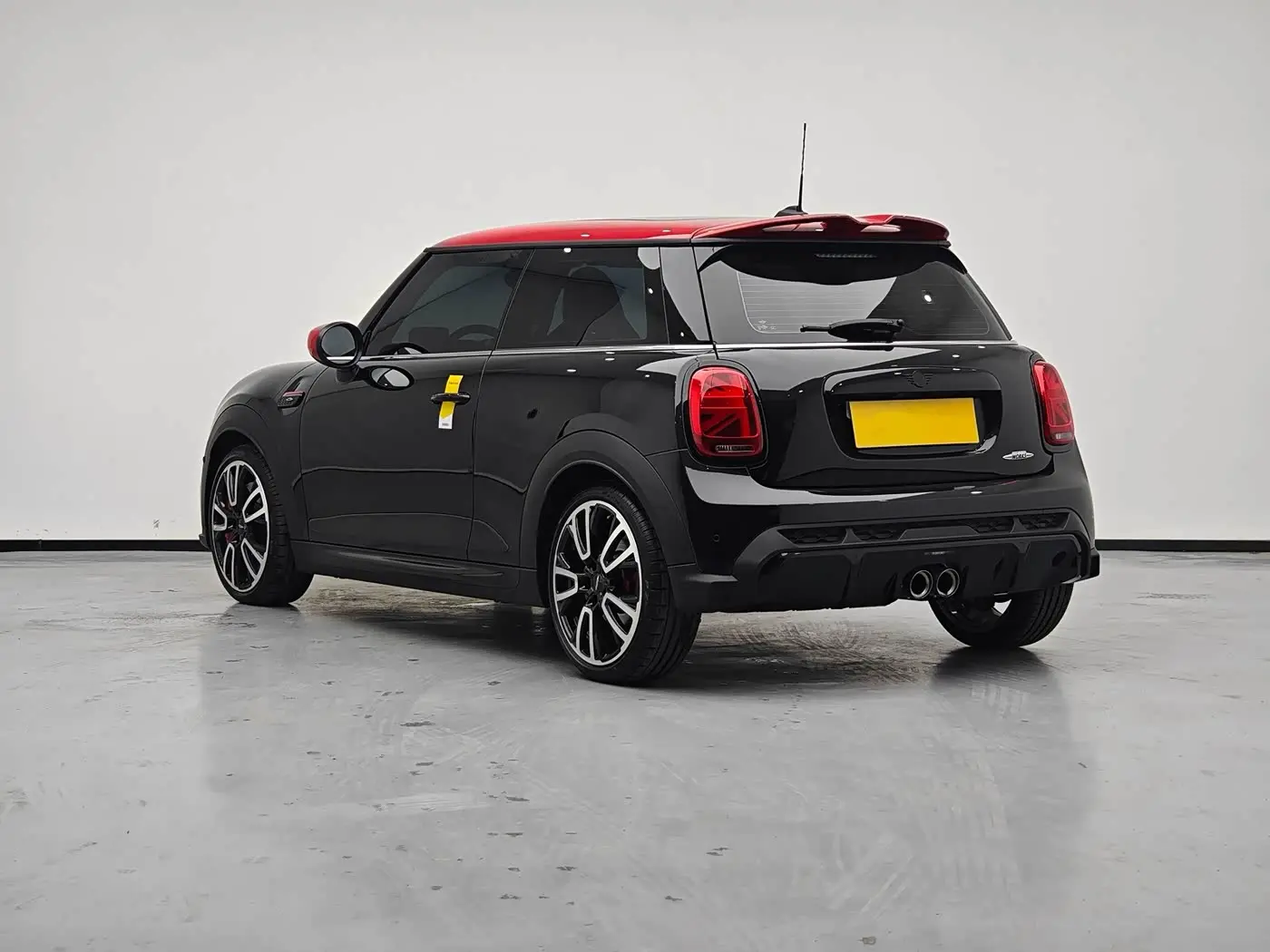 MINI JCW 2022 — Photo 2/20