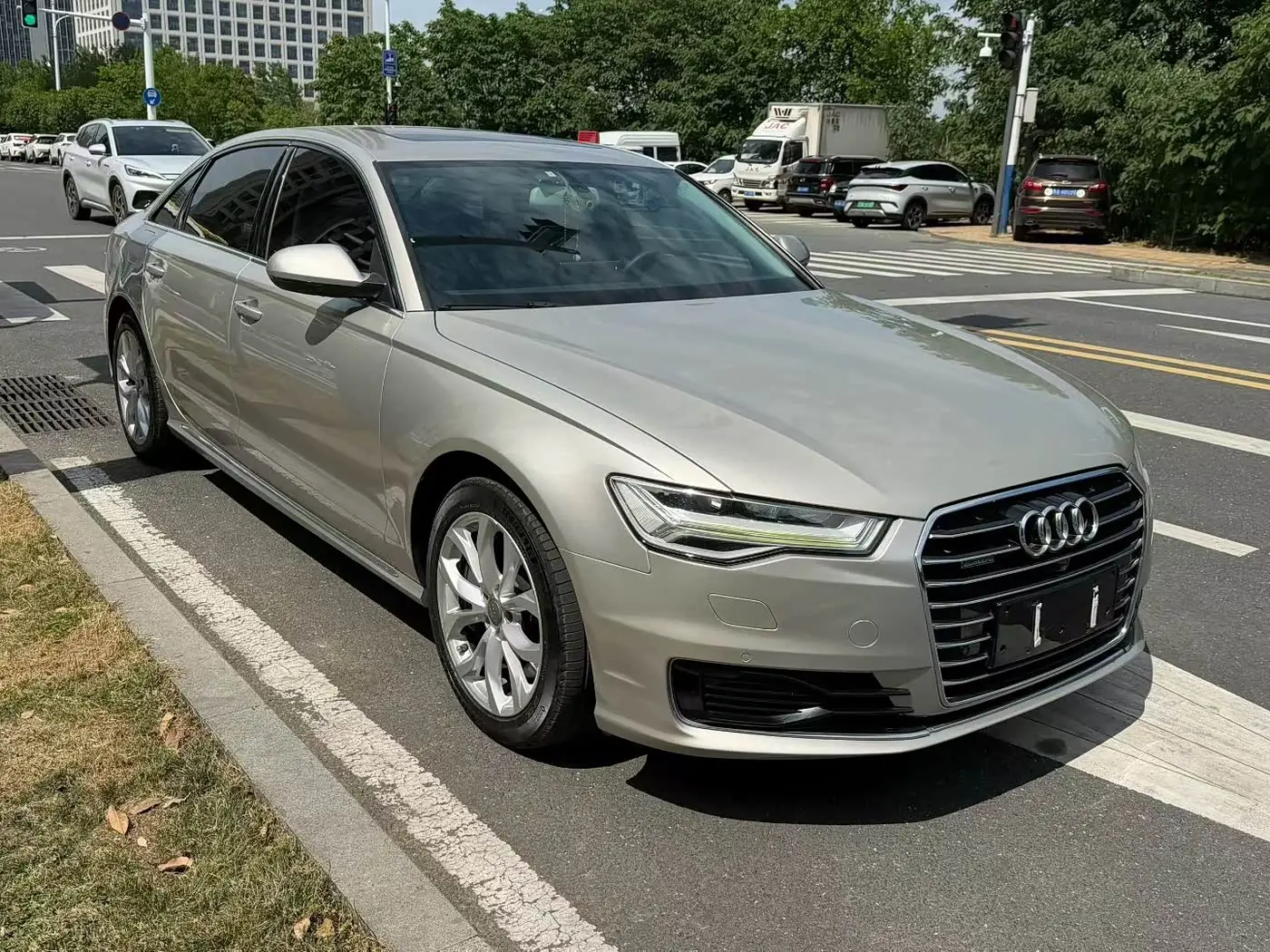 Audi A6L 2016 — Şəkil 2/7