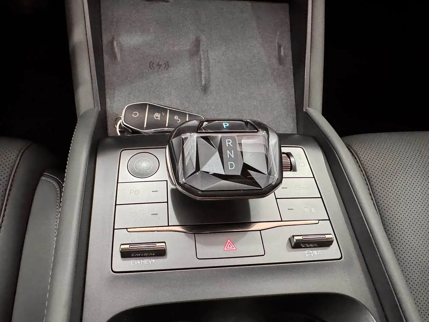 BYD Qin L 2025 — Photo 13/20