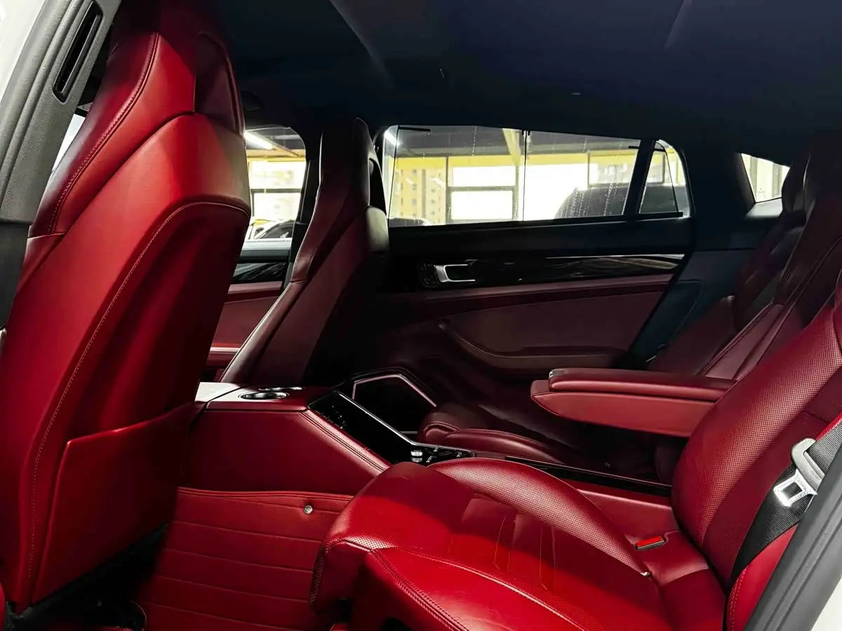 Porsche Panamera 2018 — Photo 10/20