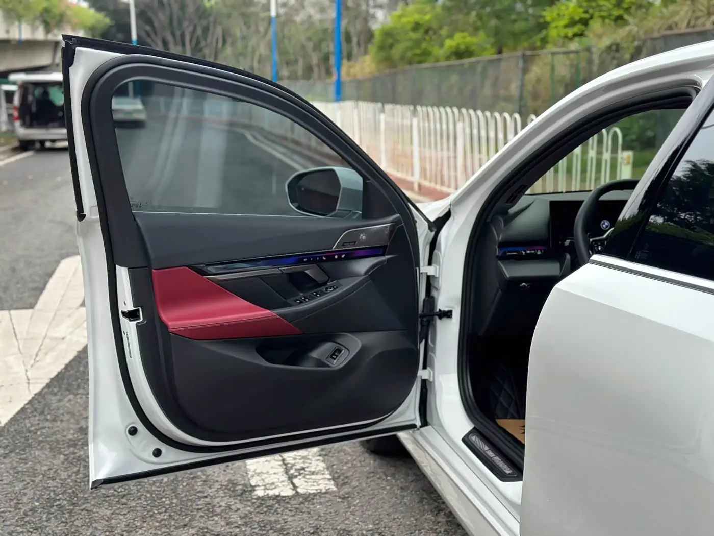 BMW 5 Series 2025 — ფოტო 10/20