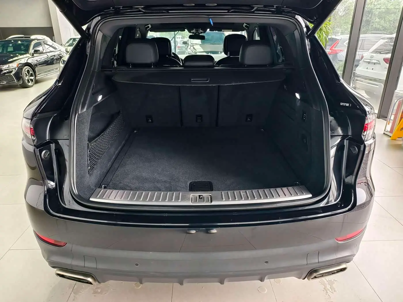 Porsche Cayenne 2019 — Photo 15/16