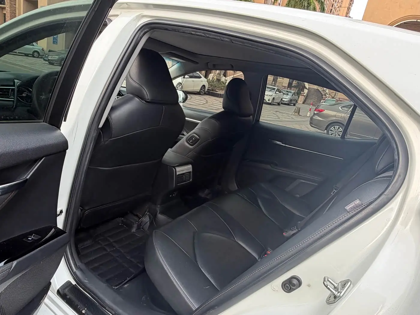 Toyota Camry 2021 — Şəkil 7/9