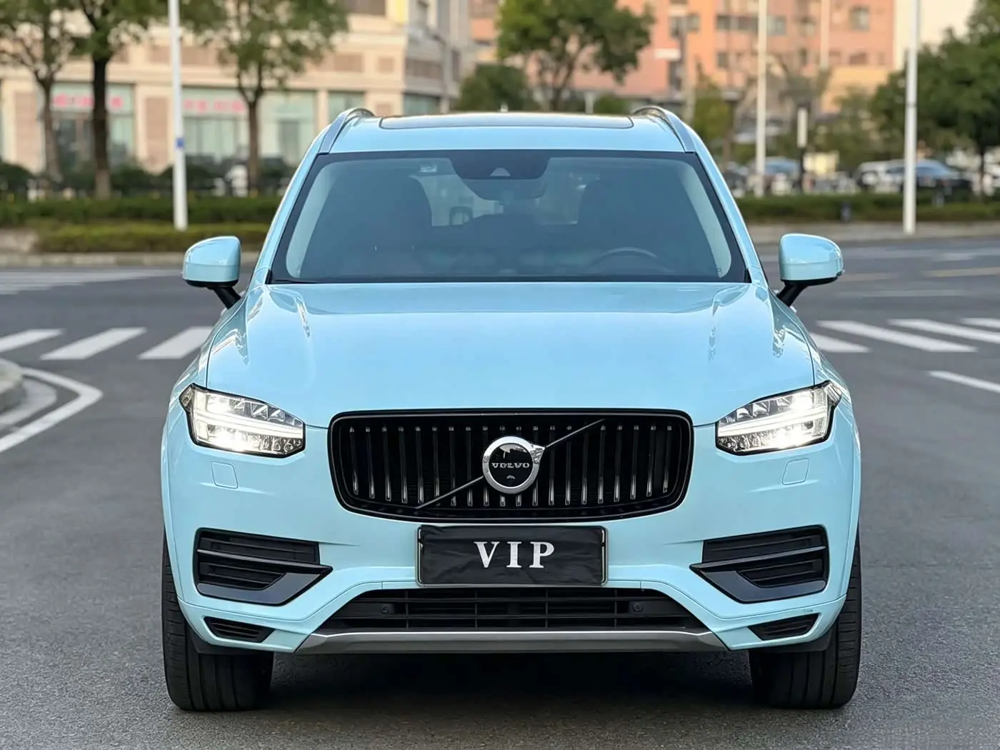 Volvo XC90 Plug-in Hybrid 2018 — Фото 2/10